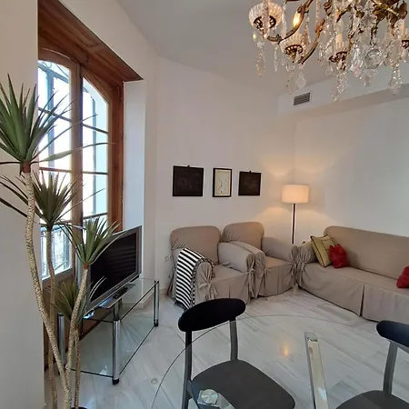 Almirante Hoyos Apartment *